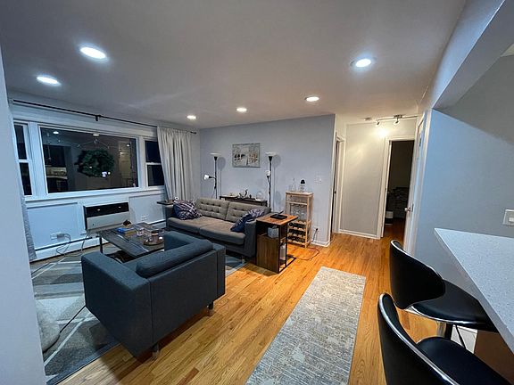3rd image of 10153 Hartford Ct APT 2A