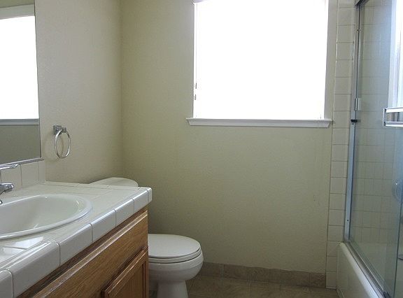 4th image of 3845 Blackford Ave Unit 204