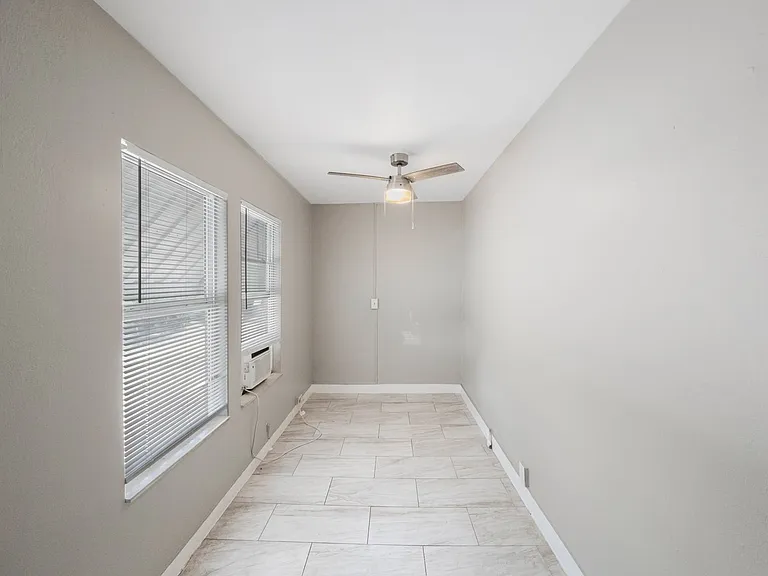 433 Delmar Ter S #1 — Photo 8