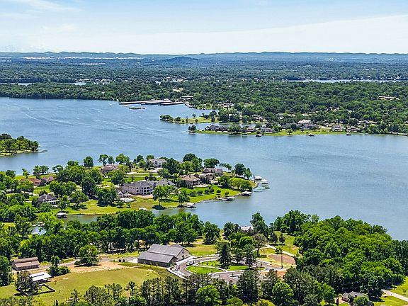 4th image of 259 Island Dr