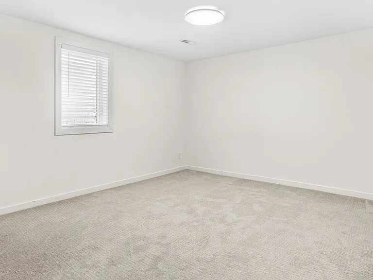 3295 Emerson Ave — Photo 9