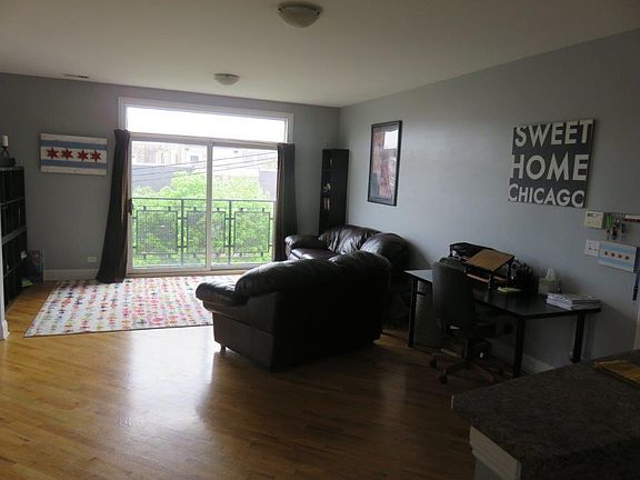 2nd image of 1800 W Erie St APT 12F