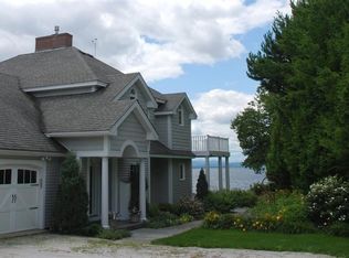 313 W Shore Rd, South Hero, VT 05486
