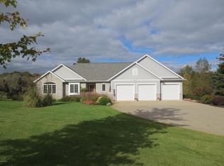 5423 Thirteen Mile Rd NE, Rockford, MI 49341