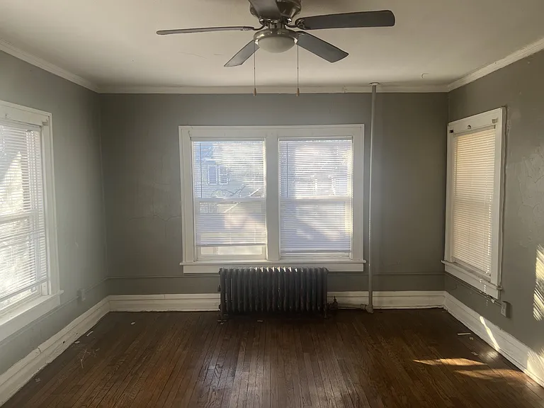 2500 Kingman Blvd — Photo 6
