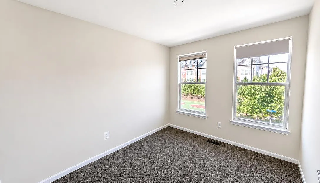 3 bed, 2.5 bath, 2000 sqft, $2,900 — Photo 1