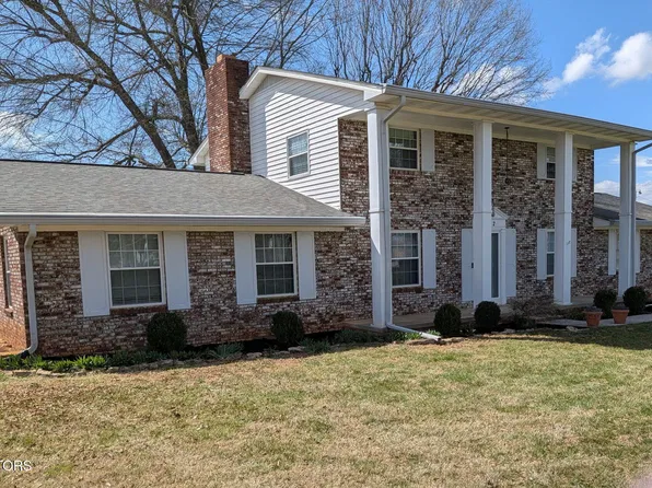 302 Jackson Hills Dr, Maryville, TN 37804
