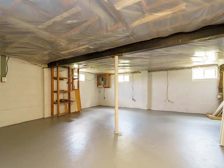 10024 Lorain Ave — Photo 25