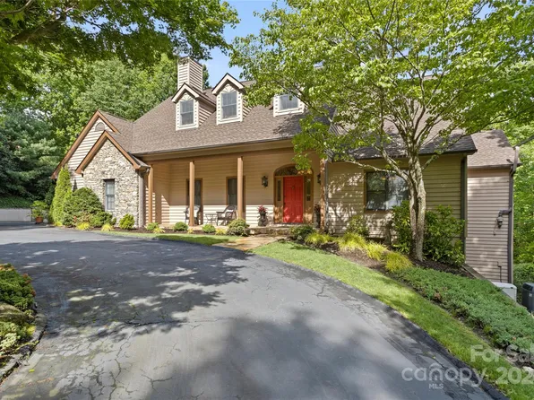113 Woodglen Ct, Flat Rock, NC 28731