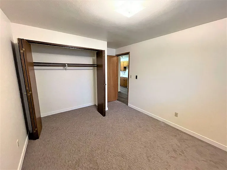 Hill Town Apartments — Photo 23