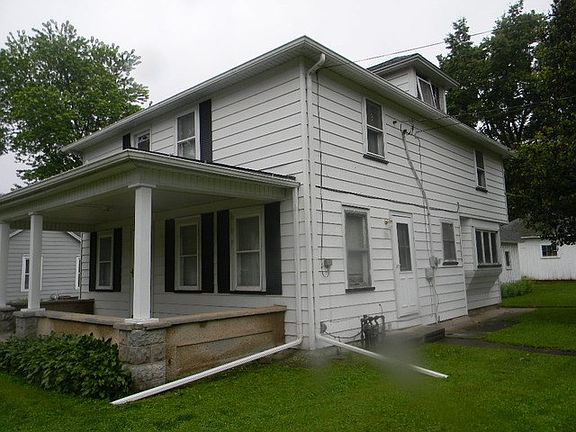 2nd image of 535 Brewster St