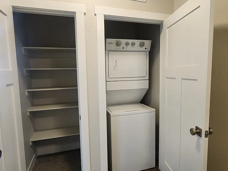 Pomona Park Townhomes — Photo 21