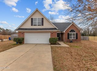 412 Seabiscuit Dr, Raeford, NC 28376
