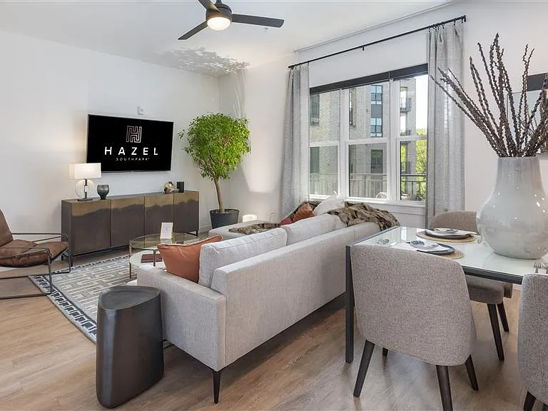 Hazel Southpark — Photo 15