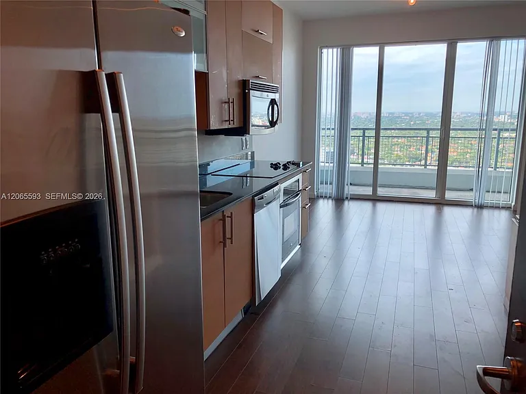 60 SW 13th St #2519 — Photo 2