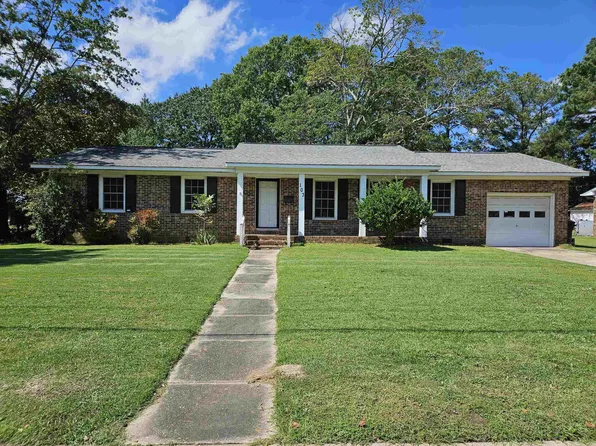 103 Westfield Dr, Dunn, NC 28334