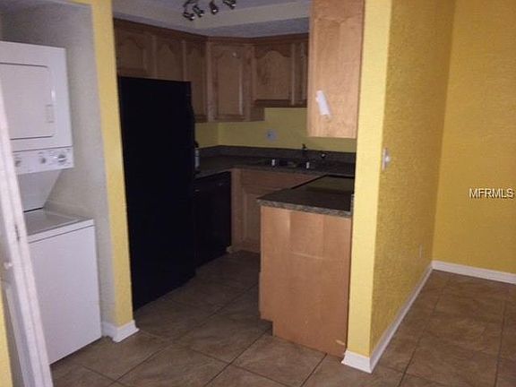2nd image of 233 Lewfield Cir