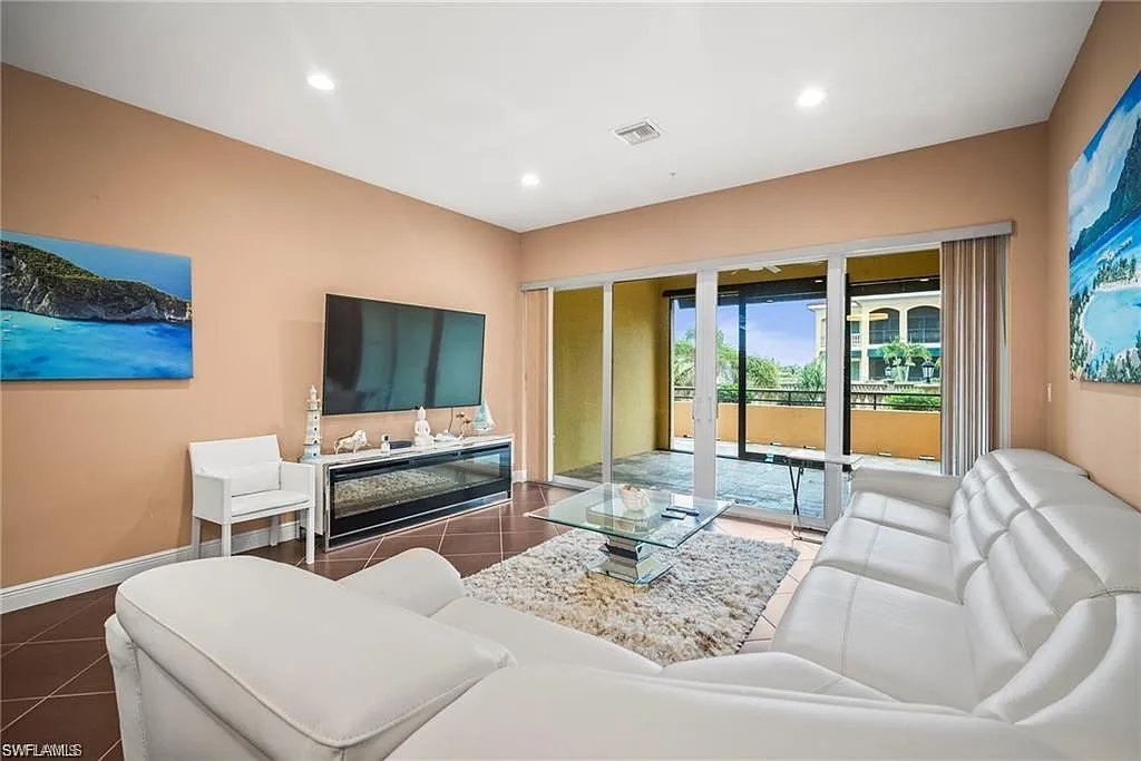 2 bed, 2.0 bath, 1630 sqft, $2,600 — Photo 4