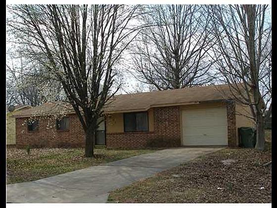 1st image of 818 N 31st St