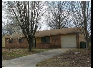 818 N 31st St, Rogers, AR 72756