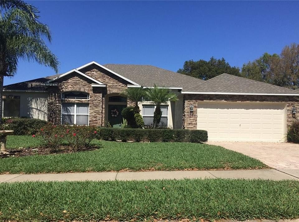 1st image of 103 Crystal Oak Dr