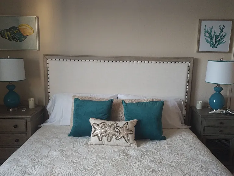 1880 S Treasure Dr #4J — Photo 18