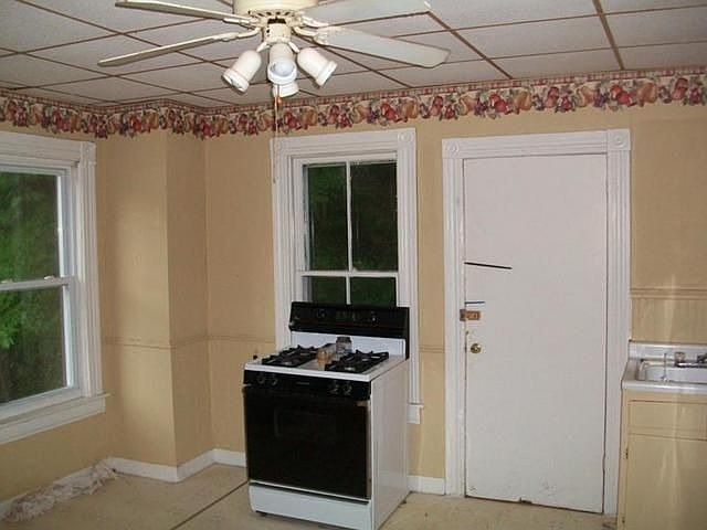 2nd image of 9 Webster St