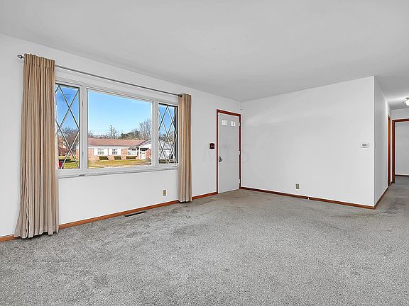 3rd image of 491 Alford Dr
