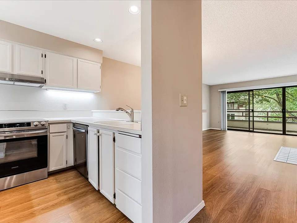 5150 S Landing Dr #205B2