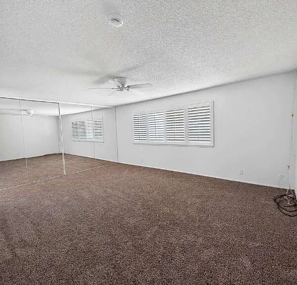 4459 Avenida Granada — Photo 18