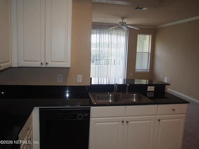 8539 Gate Pkwy #9411 — Photo 12