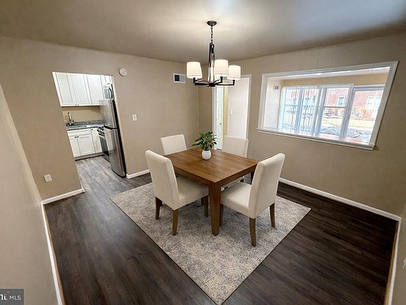 5th image of 1631 Addison Rd S Unit 1631