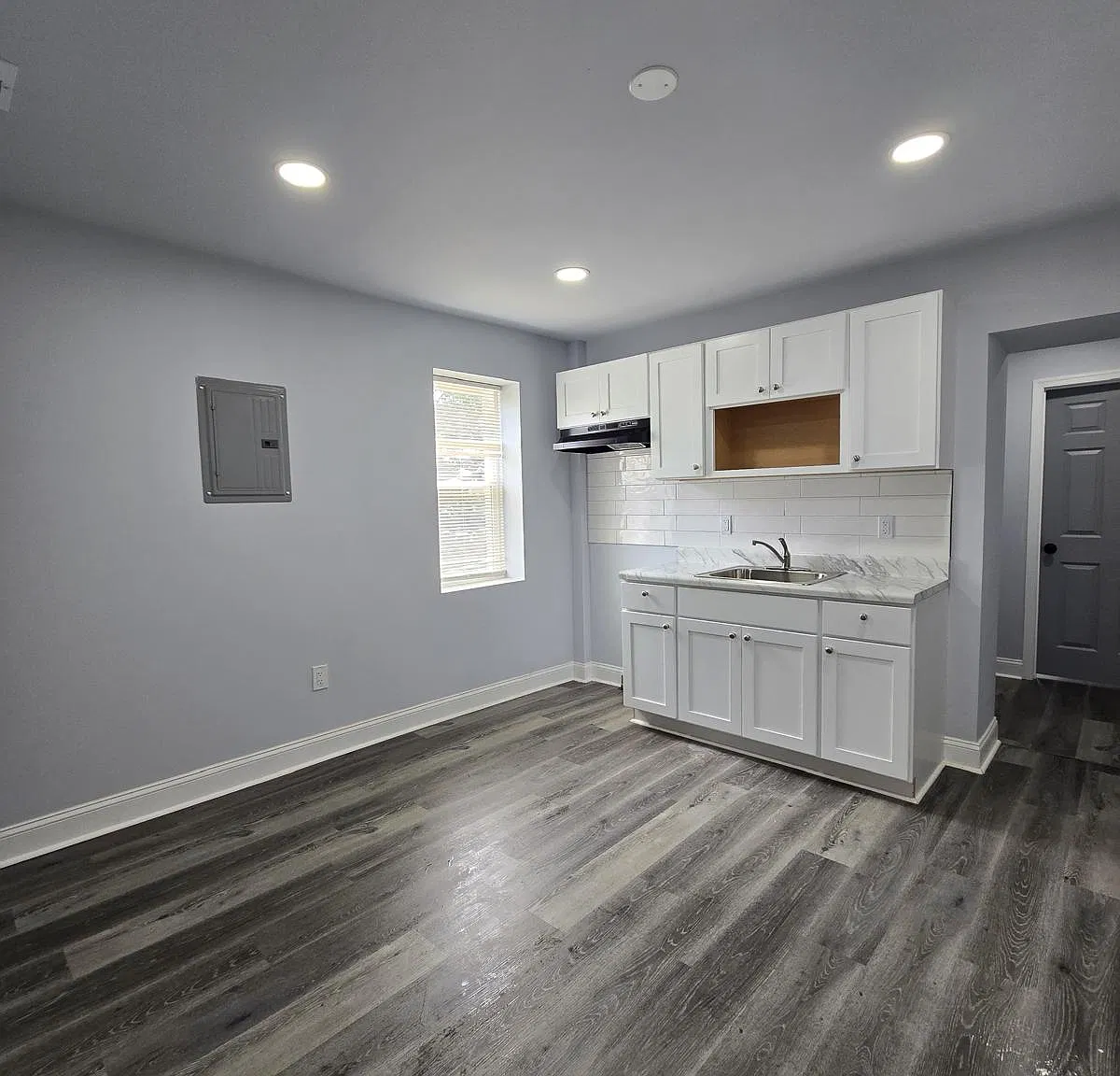 2 bed, 810 sqft, $1,050 — Photo 1