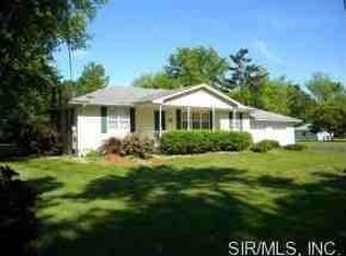 137 Fillmore St, Worden, IL 62097