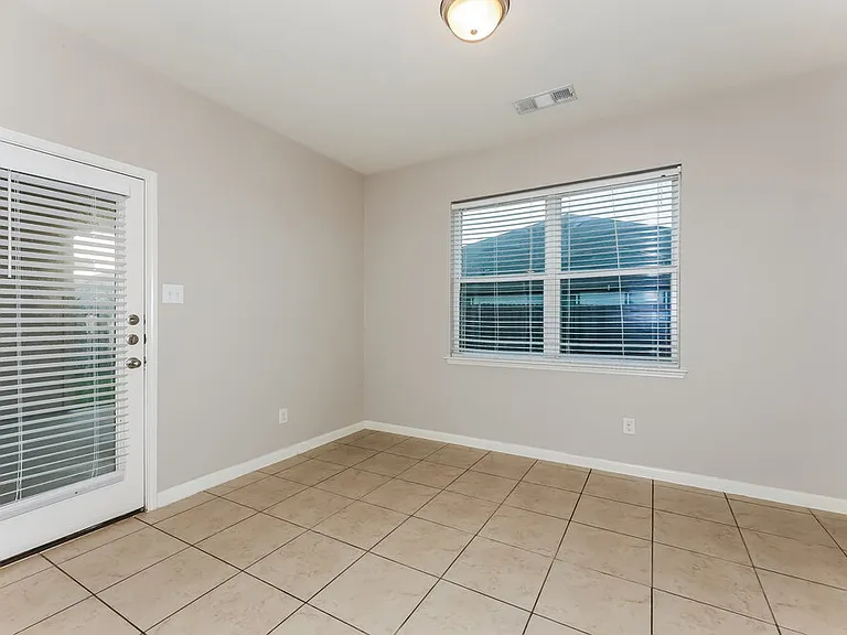 4144 Tower Ln — Photo 6