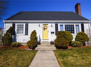 40 Peerless St, Cranston, RI 02910