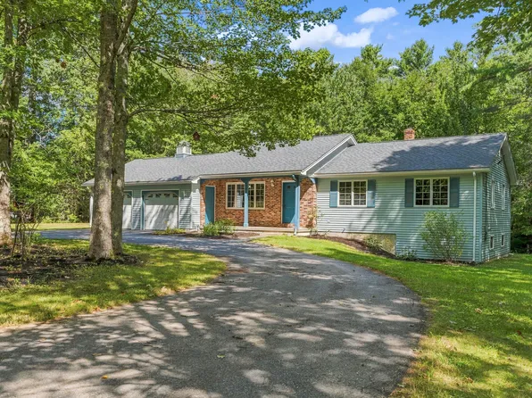 9 Gayton Road, Lisbon, ME 04250