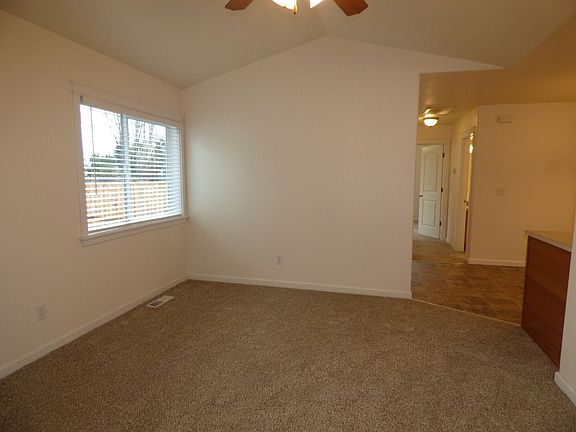 5th image of 3536-3538 Fisher Ct NE