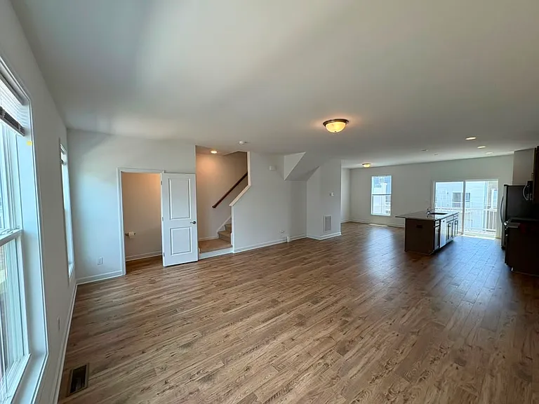 1071 Balsam Ln — Photo 11