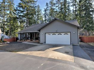 201 E Shamrock Dr, Shelton, WA