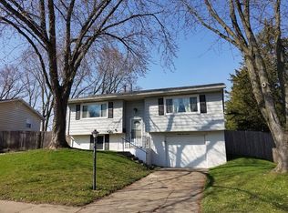 2912 E 35th St, Davenport, IA 52807