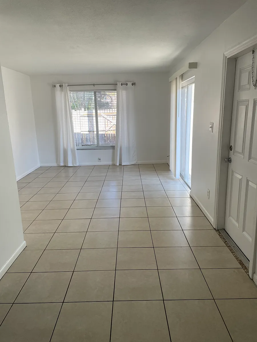 Building Photo - 245 S Orlando Ave #1