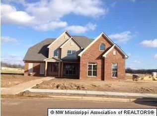 1052 Aquila Cir, Olive Branch, MS 38654