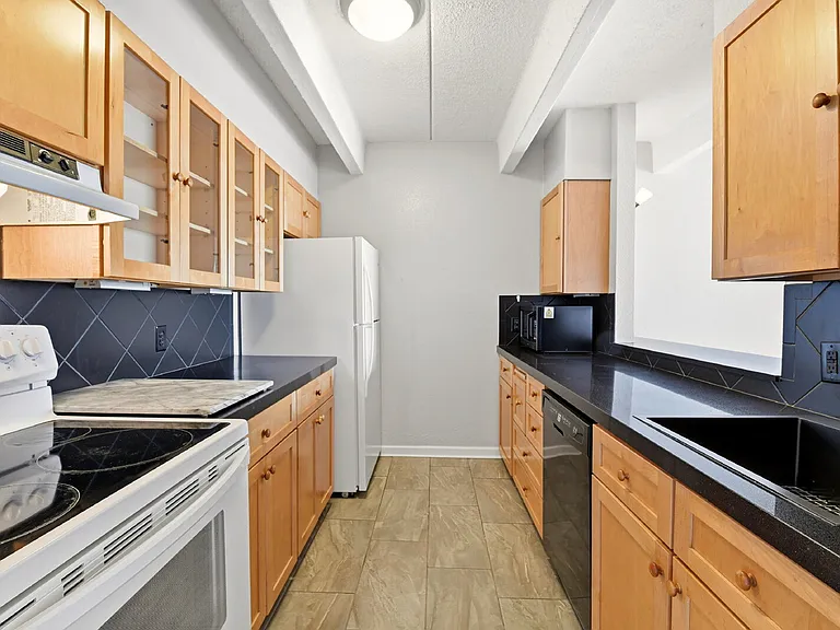 777 N Washington St #904 — Photo 5