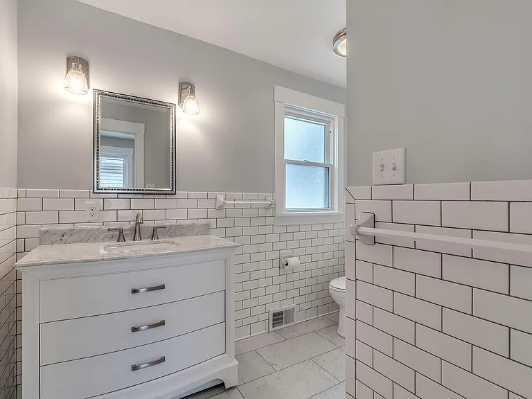 127 E 18th Ave — Photo 15