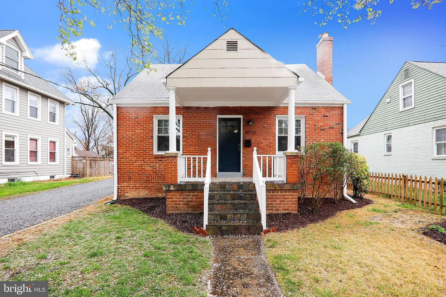 4712 Sheridan St photo 1