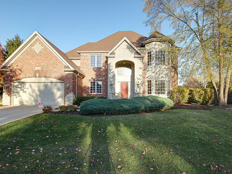 26025 Whispering Woods Cir — Photo 1