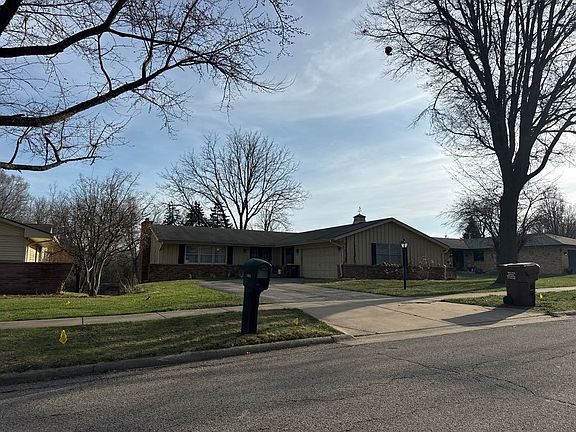 3rd image of 5803 Alma Dr