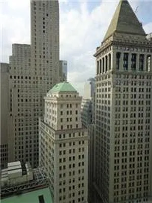 Rented by BARNES New York | media 70