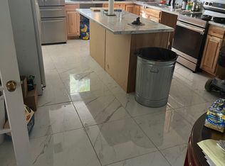 2020 Gibbs St, Waycross, GA 31503